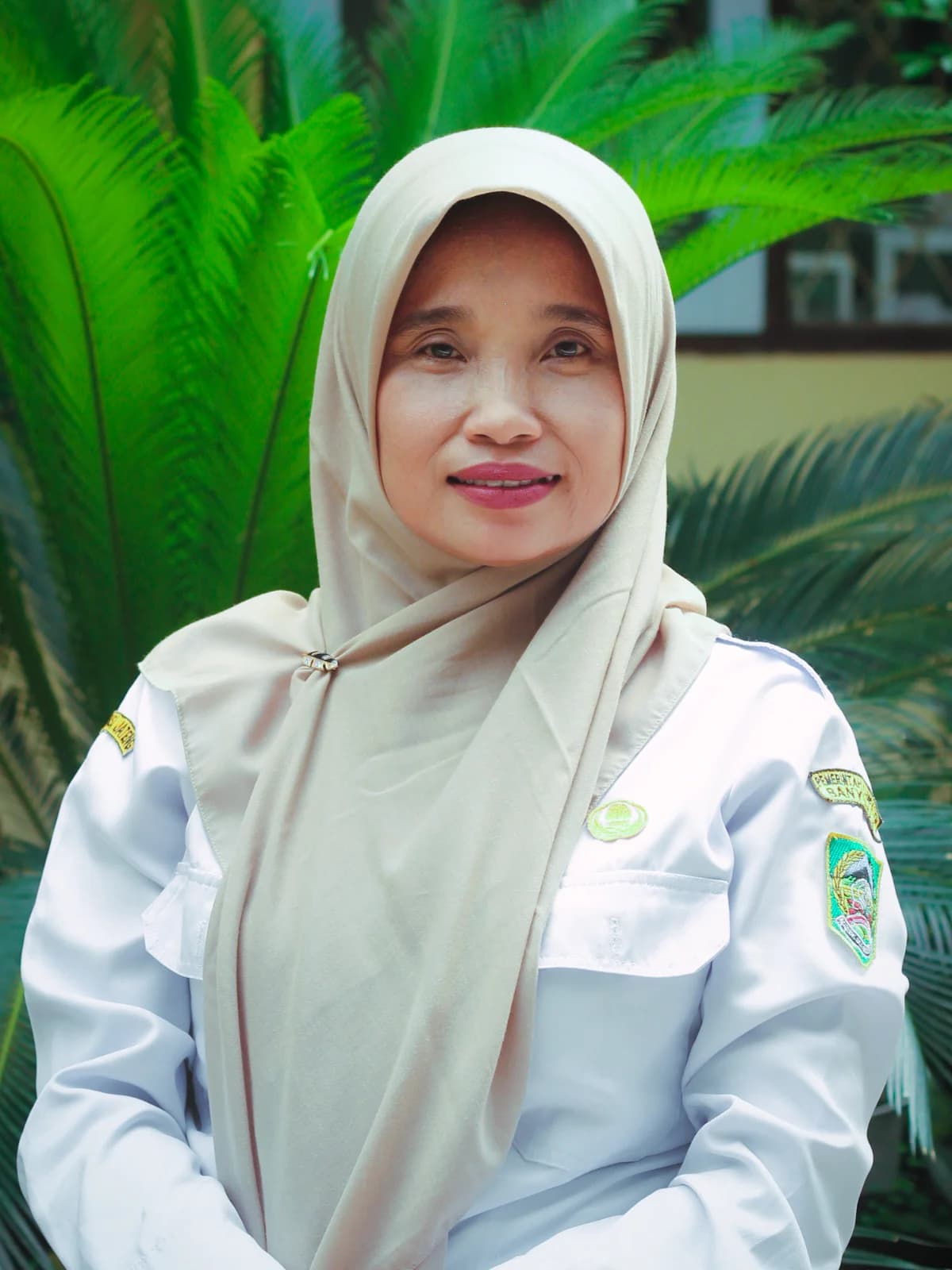 Ratna Tri Wiharti, S.Pd.
